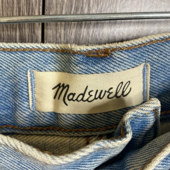 Madewell Relaxed Denim Shorts in Cedarcroft Wash - Picture 5 of 8